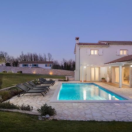 Villa Novena Rojnici Exterior photo