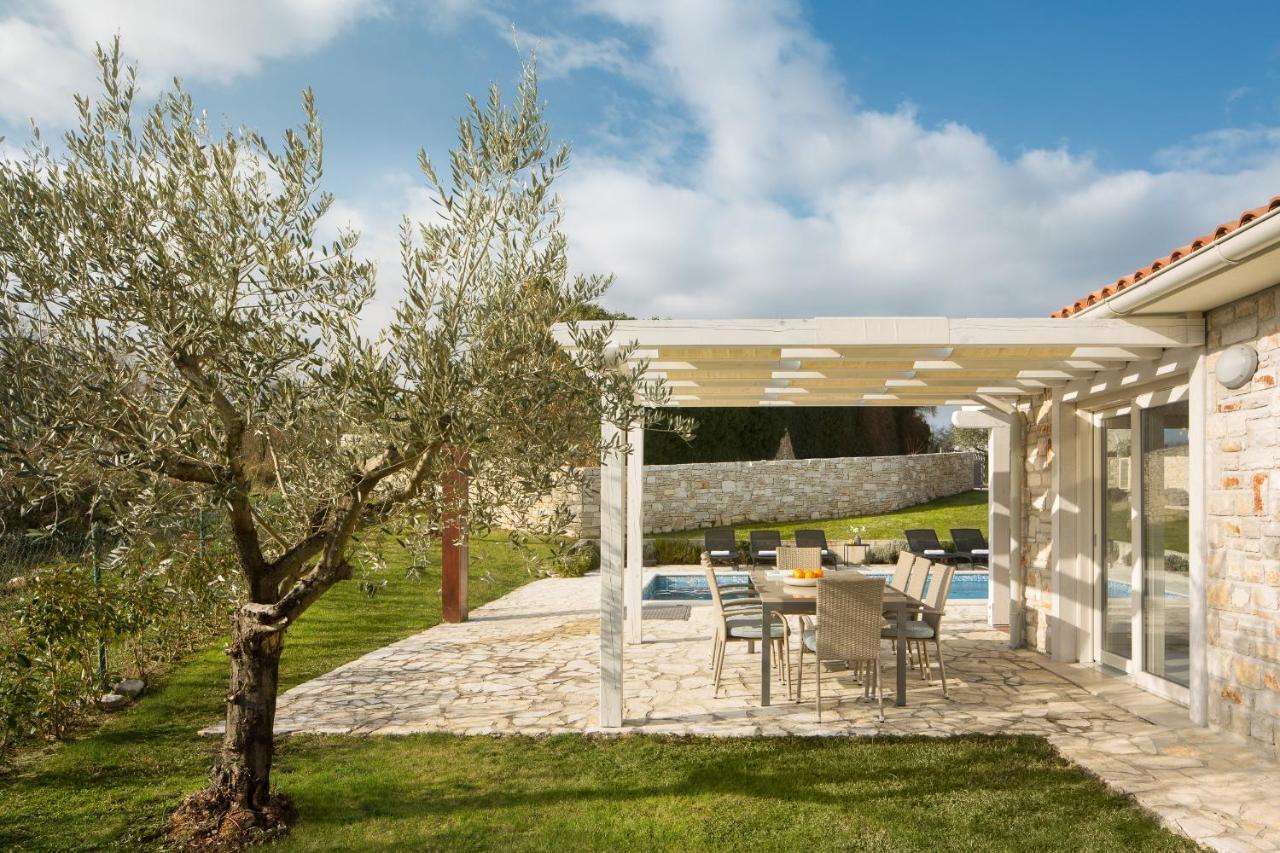 Villa Novena Rojnici Exterior photo