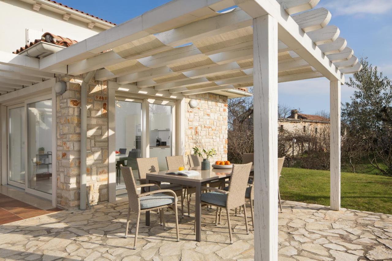 Villa Novena Rojnici Exterior photo